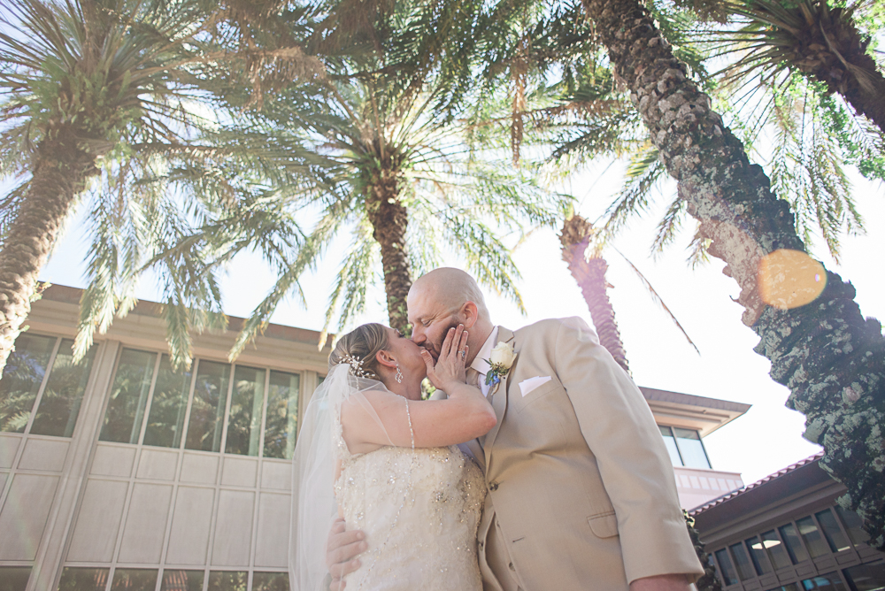 Tampa Wedding Photographer | www.Joyelan.com | Poynter Institute wedding St. Petersburg Florida